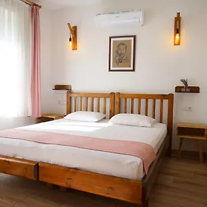 Ayışığı Ayvalı